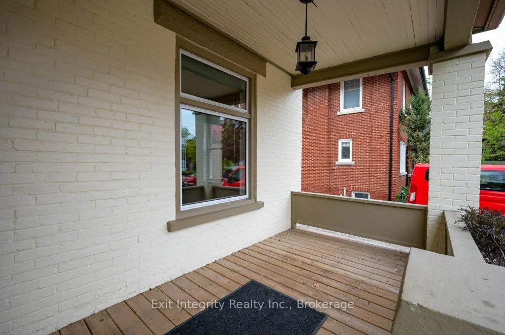 Photo 7 of 12 Clarence Place, Kitchener — HOMEH