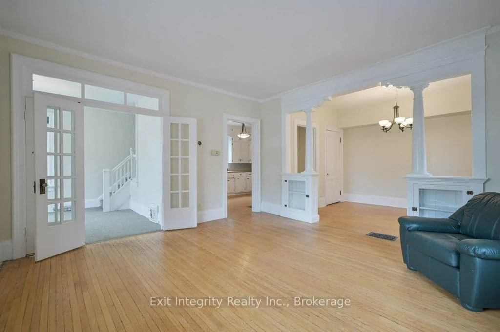 Photo 15 of 12 Clarence Place, Kitchener — HOMEH