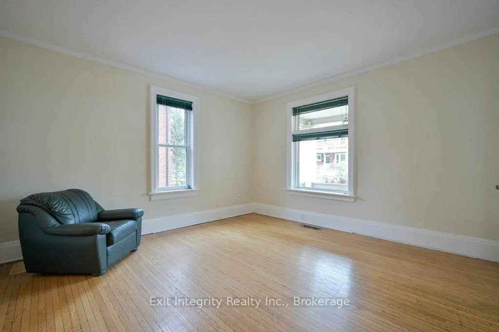 Photo 16 of 12 Clarence Place, Kitchener — HOMEH