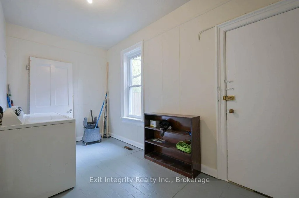 Photo 20 of 12 Clarence Place, Kitchener — HOMEH