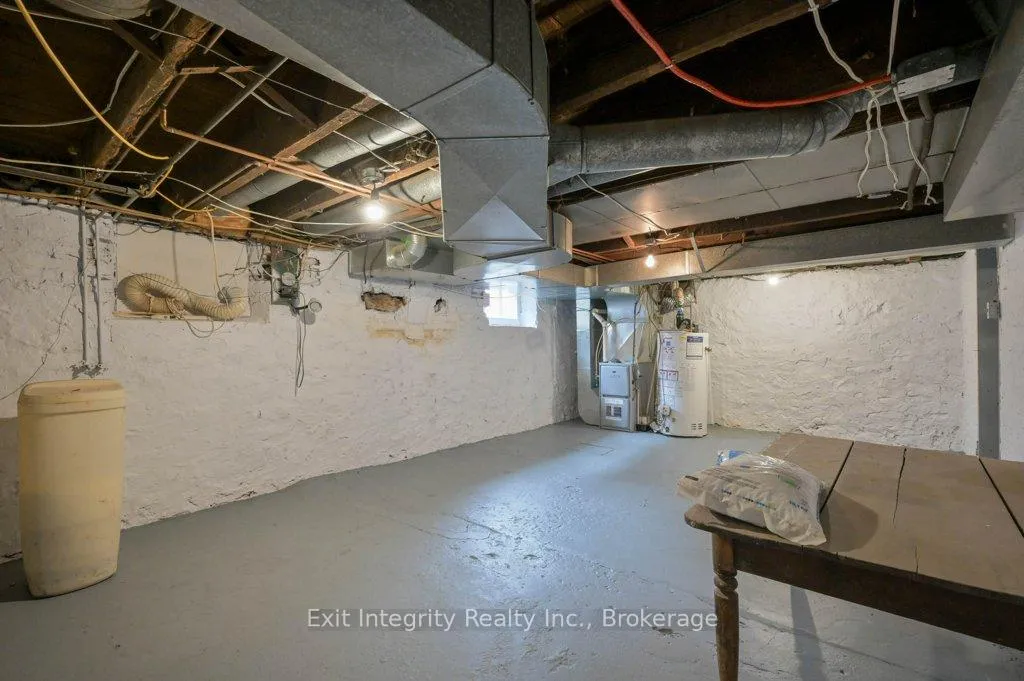 Photo 35 of 12 Clarence Place, Kitchener — HOMEH