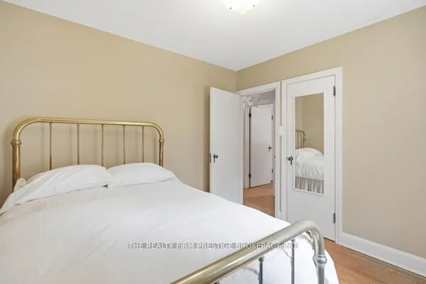 Photo 20 of 25 Carfrae Crescent, London, South F — HOMEH