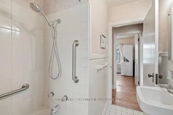 Photo 25 of 25 Carfrae Crescent, London, South F — HOMEH