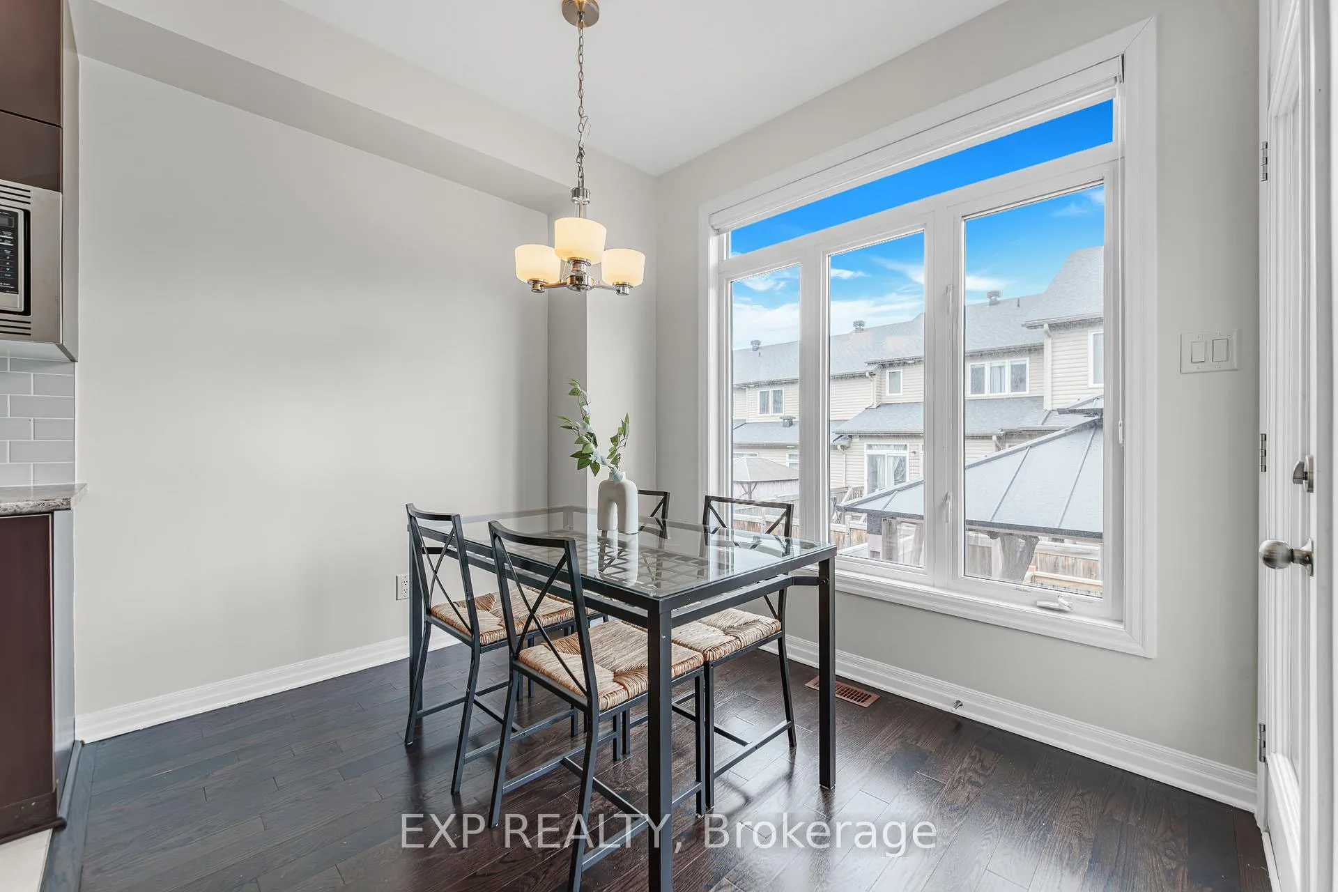 Photo 13 of 320 Broadridge Crescent, Ottawa, Mer Bleue/Bradley Estates/Anderson Park — HOMEH