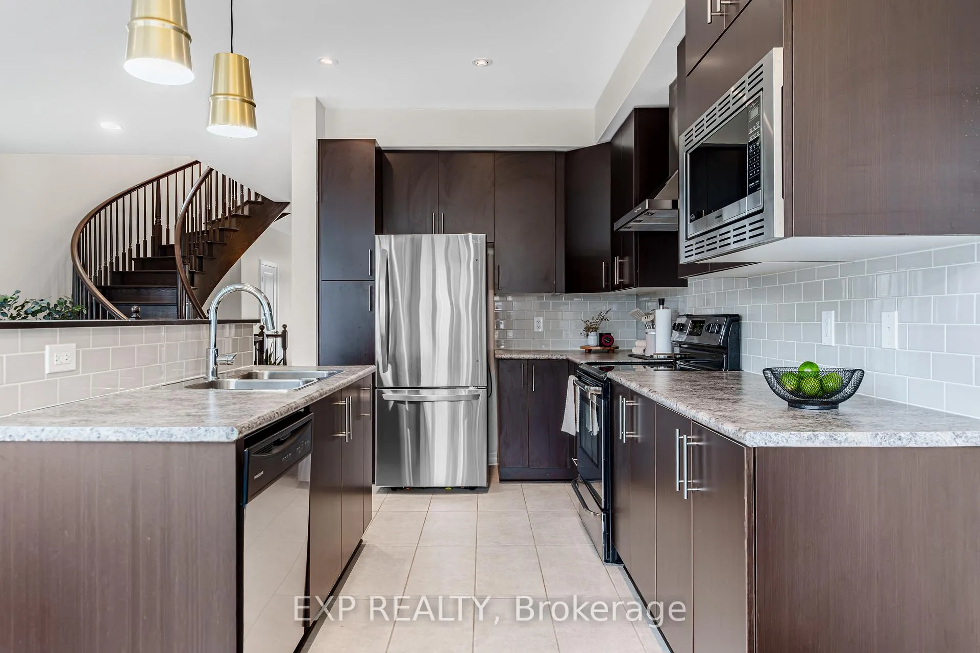 Photo 15 of 320 Broadridge Crescent, Ottawa, Mer Bleue/Bradley Estates/Anderson Park — HOMEH