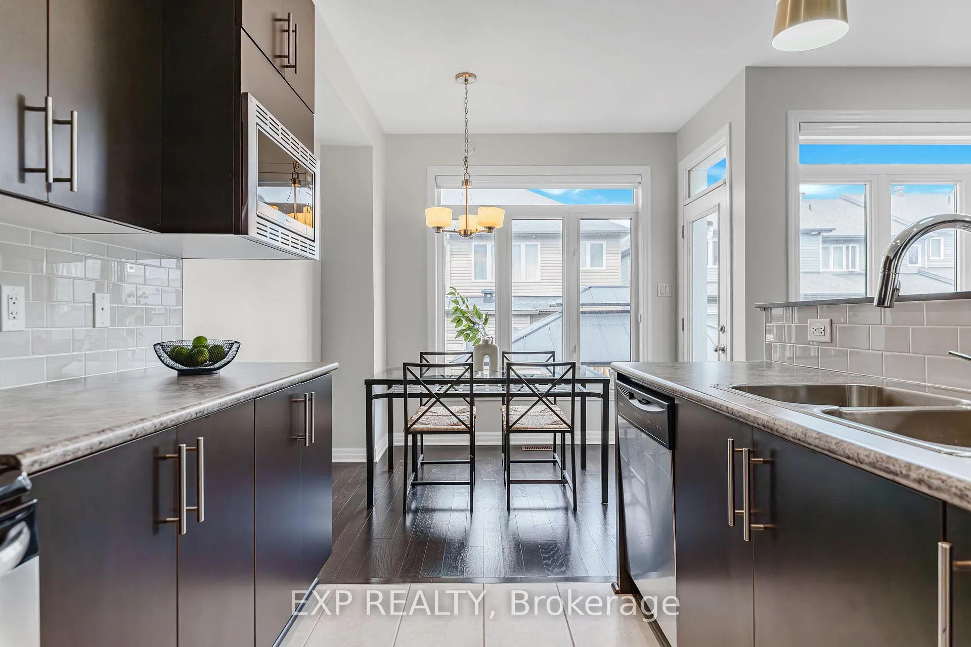 Photo 16 of 320 Broadridge Crescent, Ottawa, Mer Bleue/Bradley Estates/Anderson Park — HOMEH
