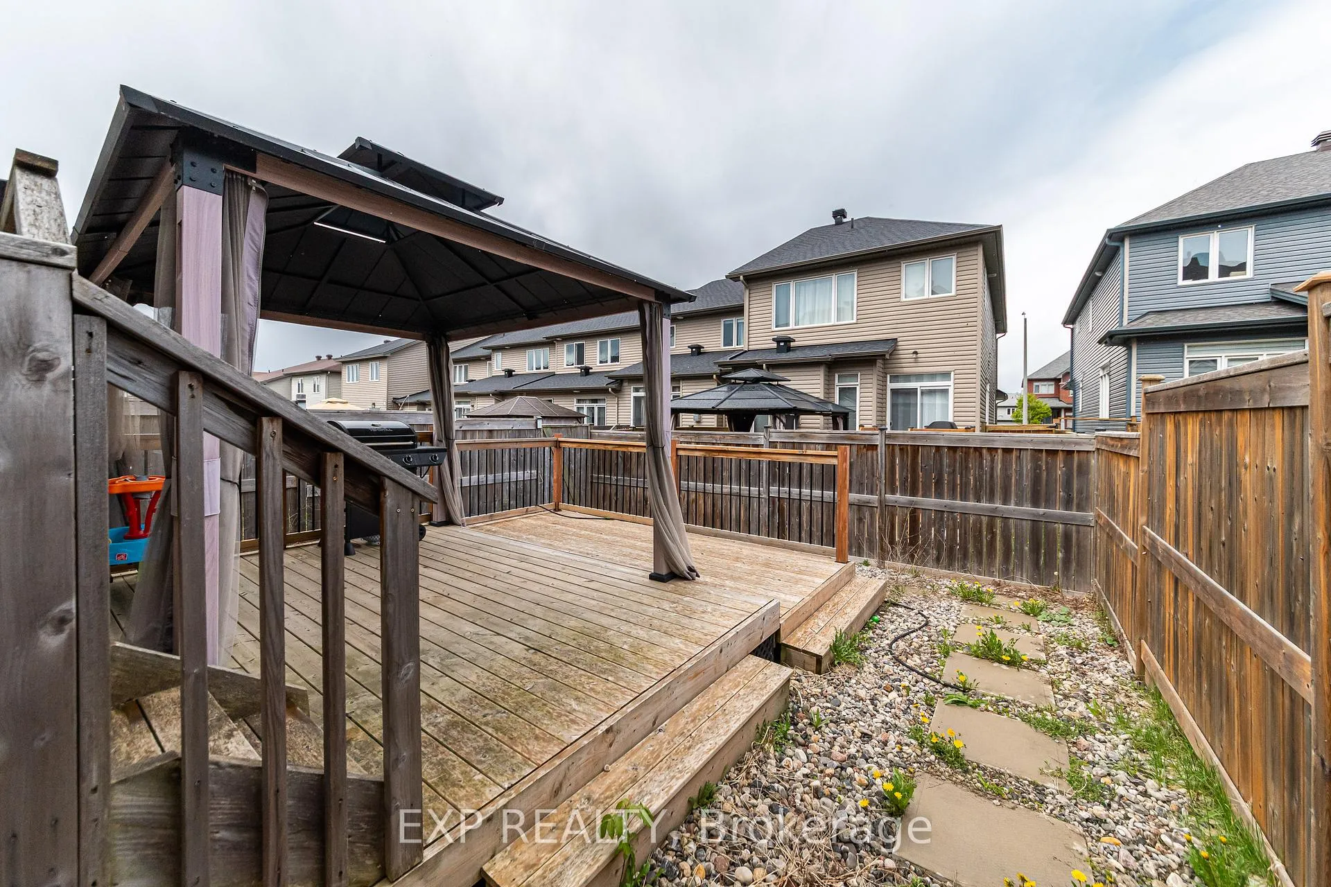 Photo 35 of 320 Broadridge Crescent, Ottawa, Mer Bleue/Bradley Estates/Anderson Park — HOMEH