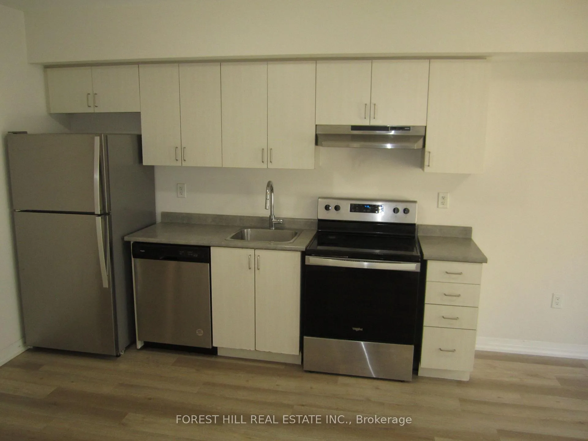 Photo 10 of Unit 308, 8010 Kipling Avenue, Vaughan, West Woodbridge — HOMEH