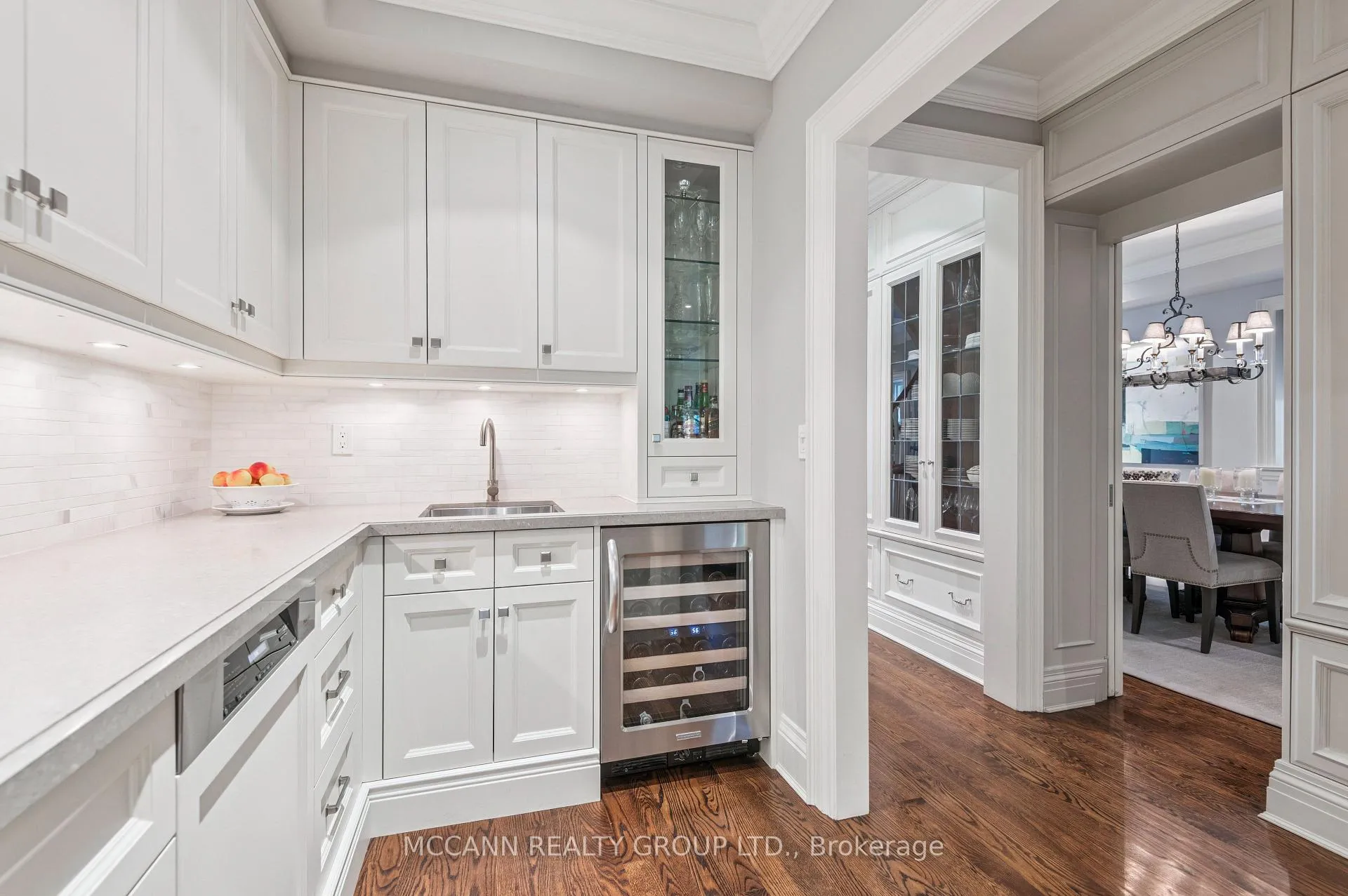 Photo 10 of 45 Lascelles Boulevard, Toronto, Yonge-Eglinton — HOMEH