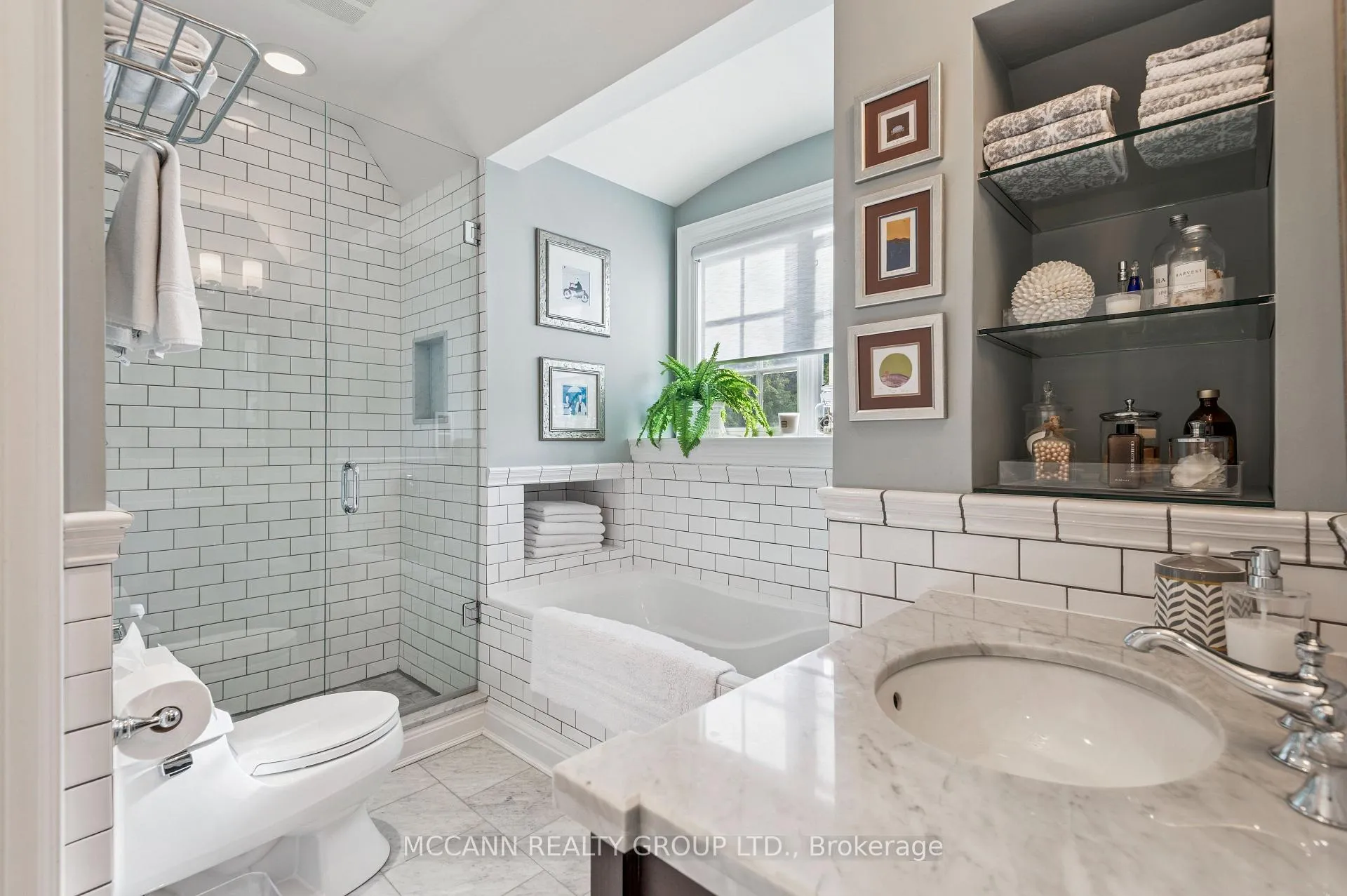 Photo 17 of 45 Lascelles Boulevard, Toronto, Yonge-Eglinton — HOMEH