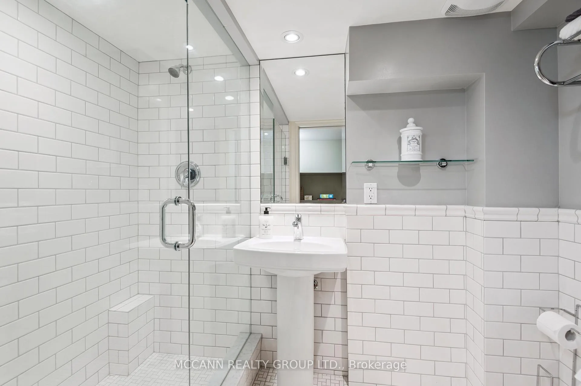 Photo 32 of 45 Lascelles Boulevard, Toronto, Yonge-Eglinton — HOMEH
