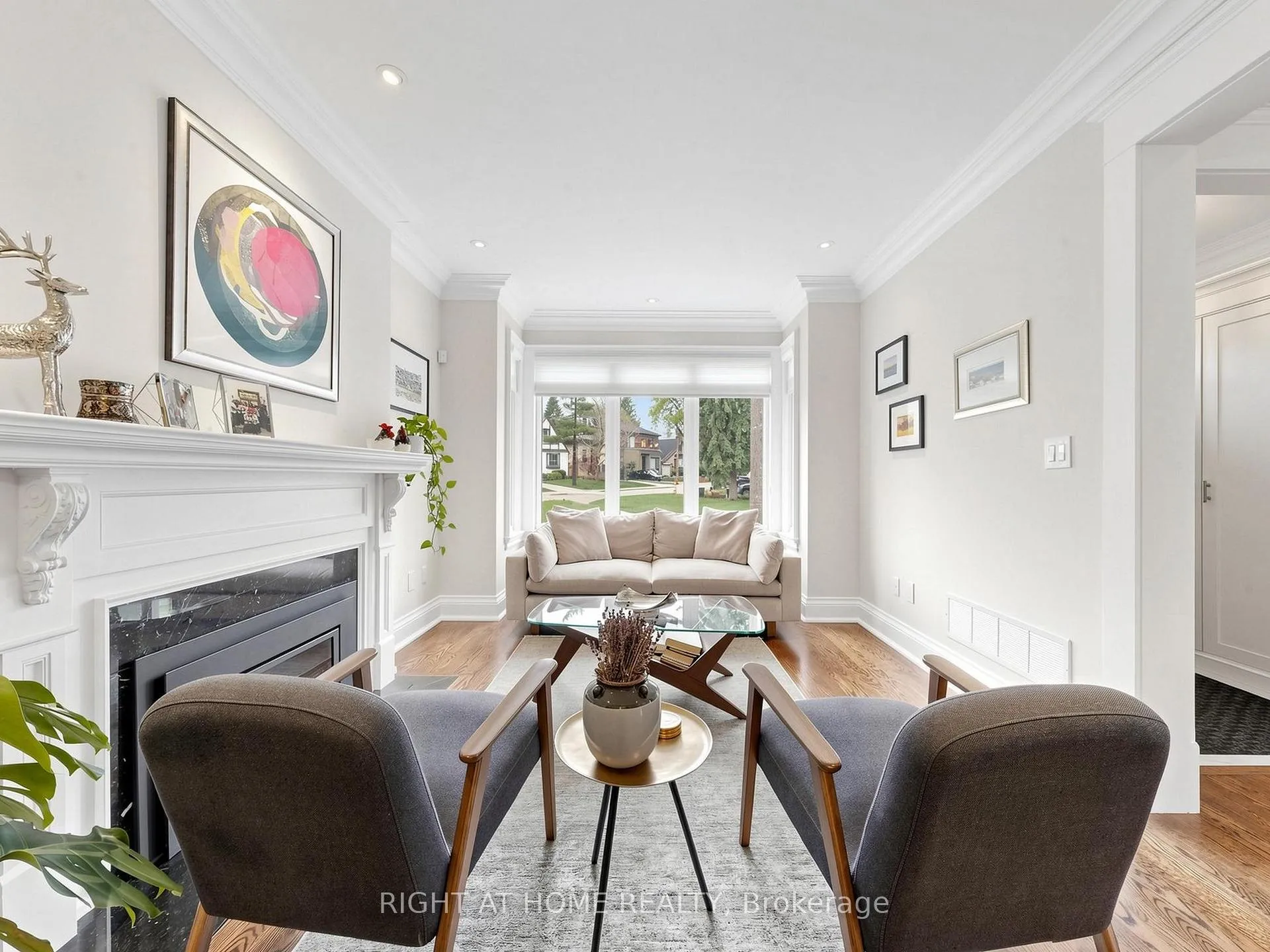 Photo 2 of 155 Rumsey Road, Toronto, Leaside — HOMEH