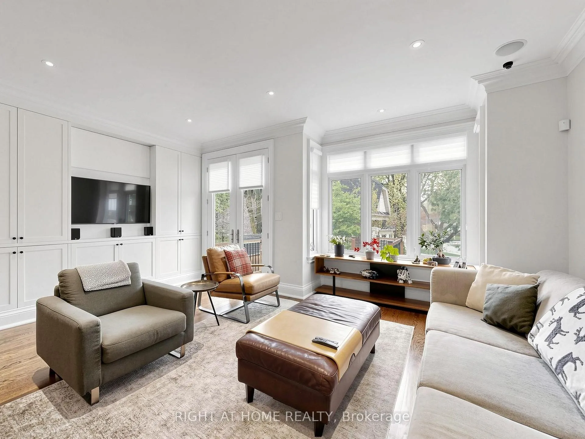 Photo 8 of 155 Rumsey Road, Toronto, Leaside — HOMEH