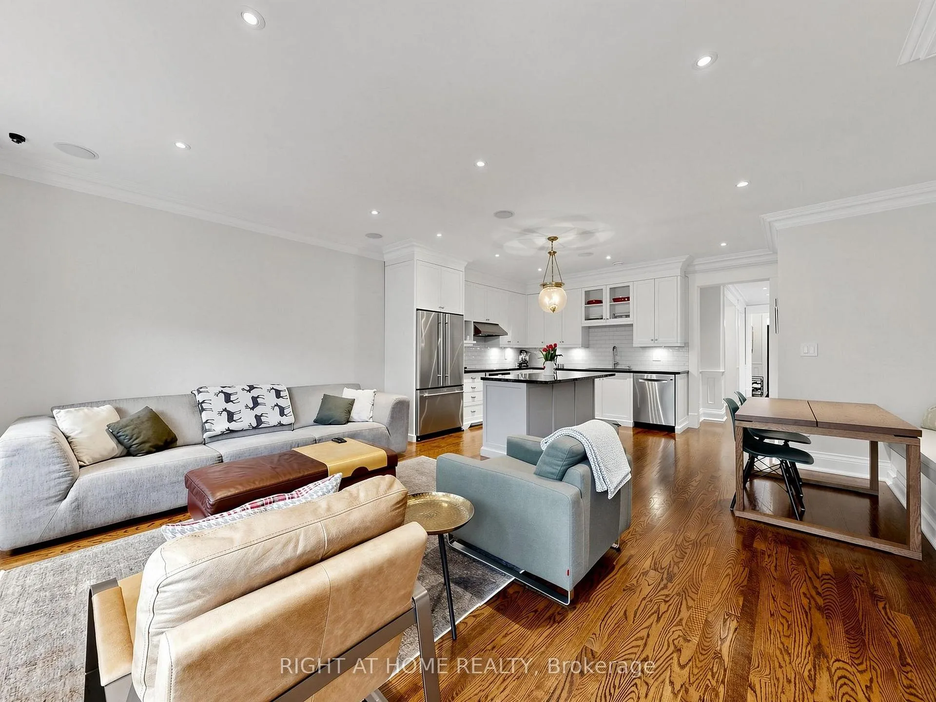Photo 10 of 155 Rumsey Road, Toronto, Leaside — HOMEH