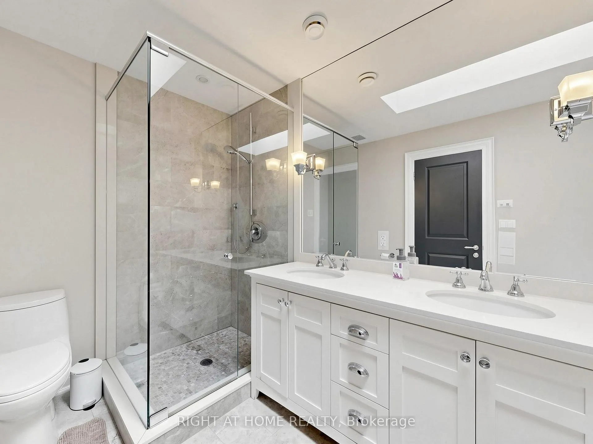 Photo 19 of 155 Rumsey Road, Toronto, Leaside — HOMEH