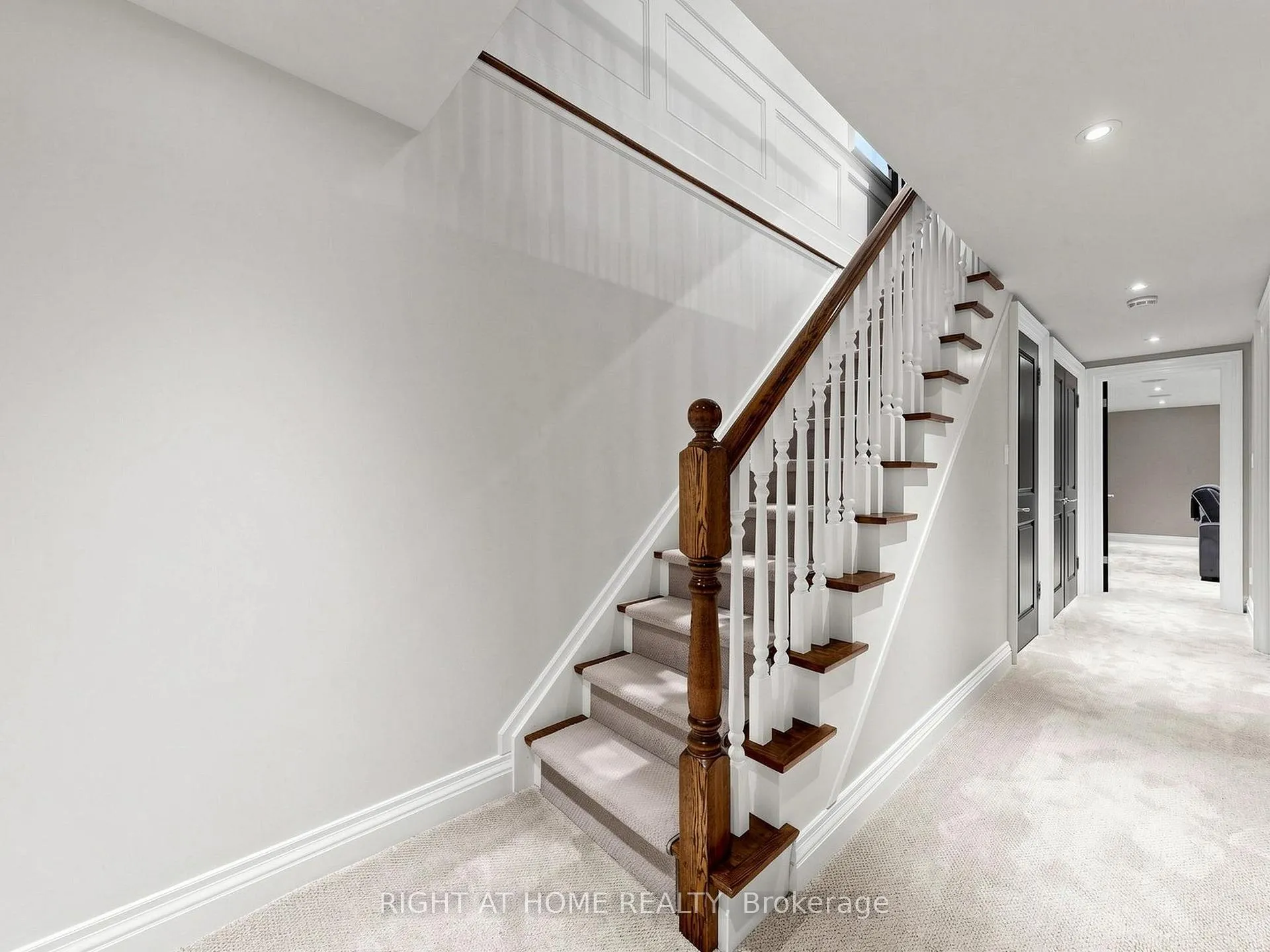 Photo 26 of 155 Rumsey Road, Toronto, Leaside — HOMEH