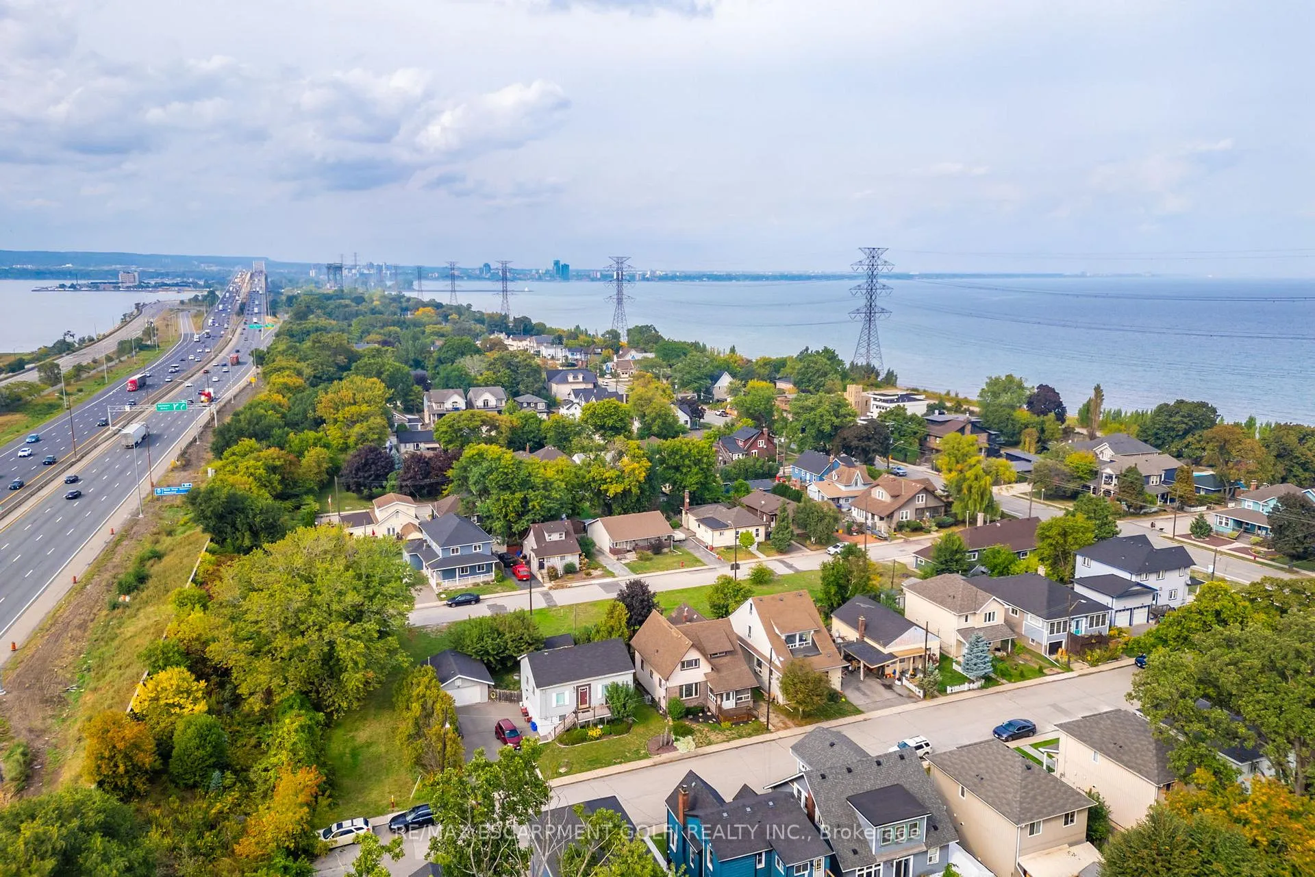 Photo 3 of 11 Knapmans Drive, Hamilton, Hamilton Beach — HOMEH