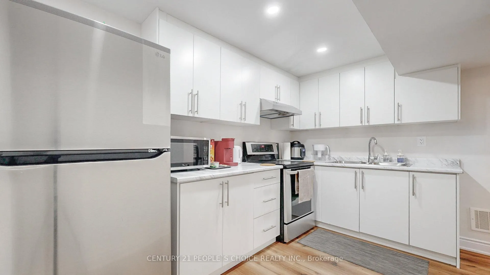 Photo 8 of Unit Lower, 113 Frenchpark Circle, Brampton, Credit Valley — HOMEH