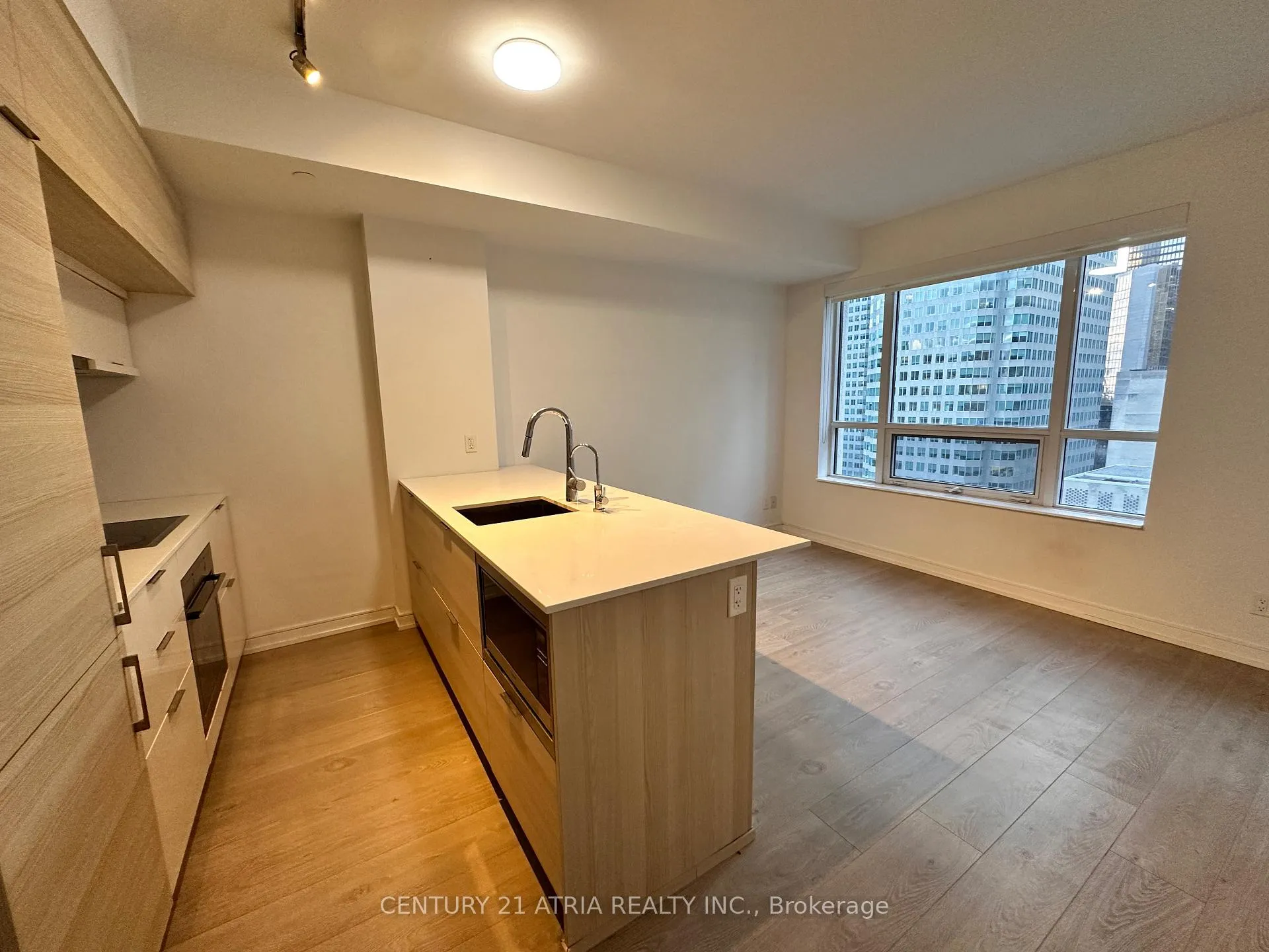 Photo 5 of Unit 1801, 88 Scott Street, Toronto, Church-Yonge Corridor — HOMEH