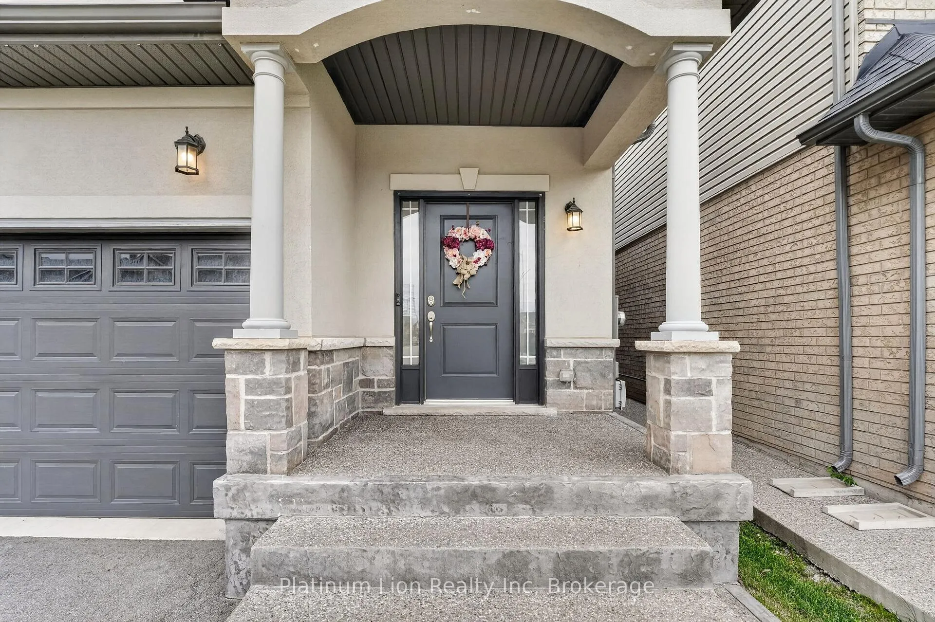 Photo 4 of 62 Bethune Avenue, Hamilton, Rural Glanbrook — HOMEH
