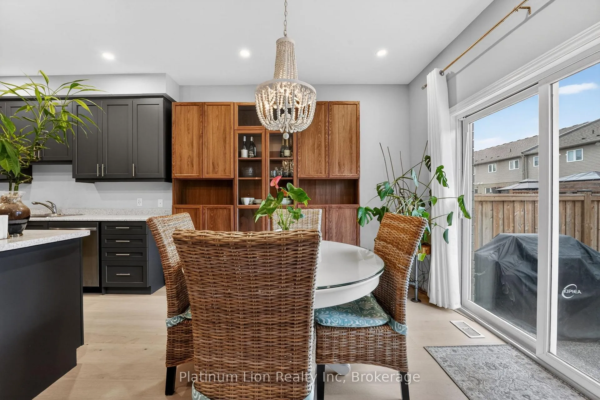 Photo 18 of 62 Bethune Avenue, Hamilton, Rural Glanbrook — HOMEH