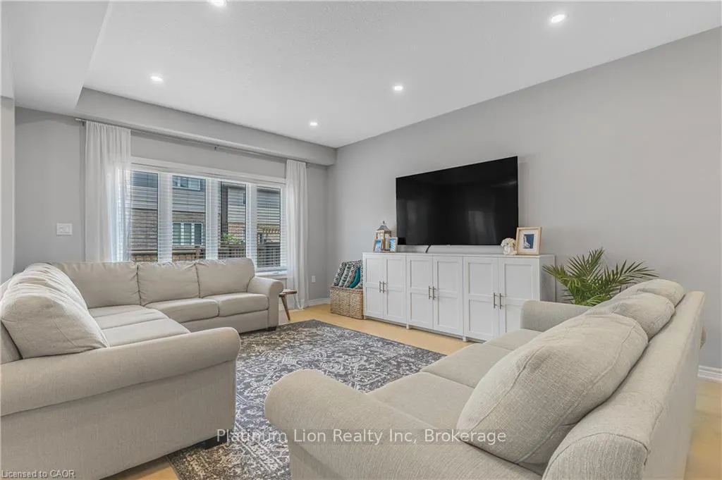 Photo 20 of 62 Bethune Avenue, Hamilton, Rural Glanbrook — HOMEH