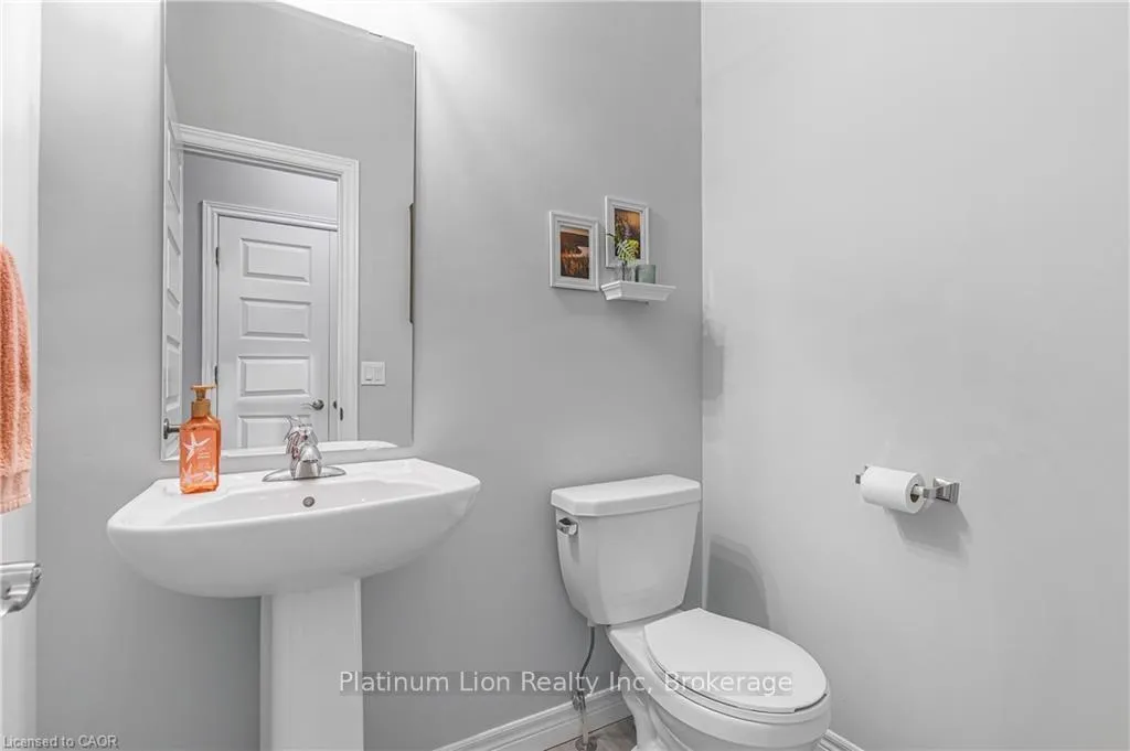 Photo 24 of 62 Bethune Avenue, Hamilton, Rural Glanbrook — HOMEH