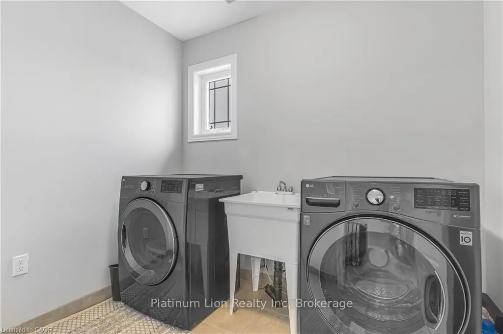 Photo 28 of 62 Bethune Avenue, Hamilton, Rural Glanbrook — HOMEH