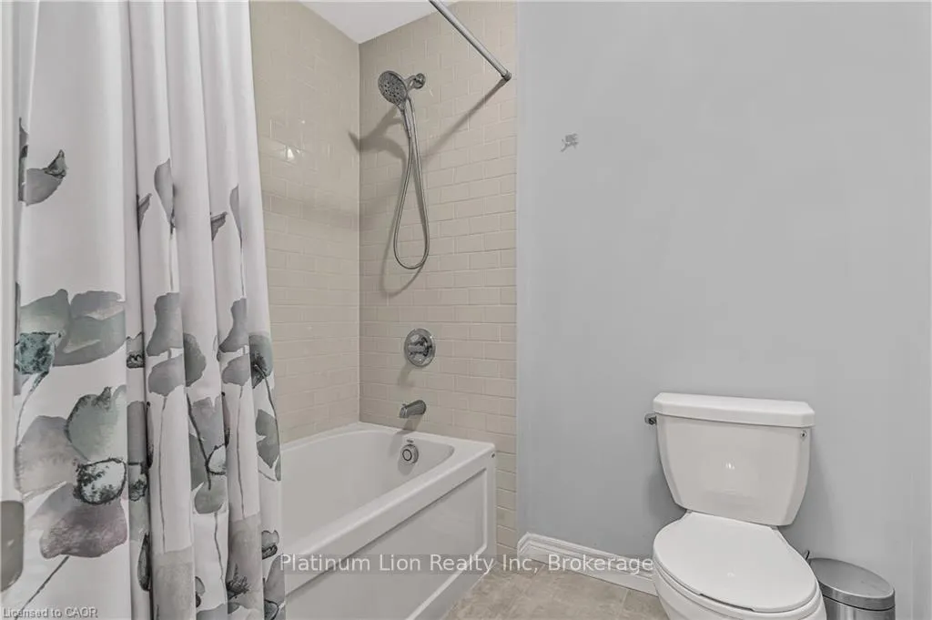 Photo 35 of 62 Bethune Avenue, Hamilton, Rural Glanbrook — HOMEH