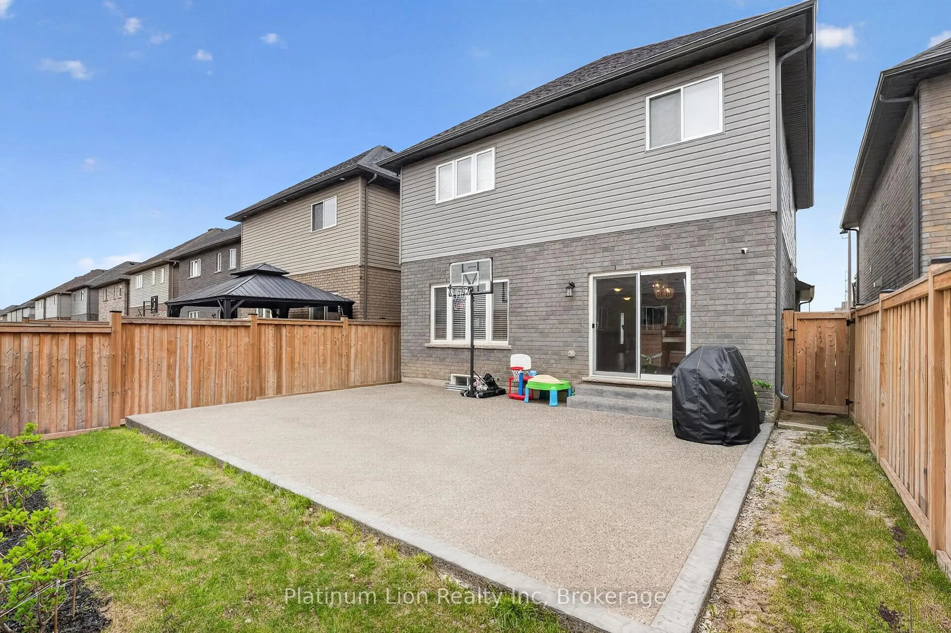 Photo 44 of 62 Bethune Avenue, Hamilton, Rural Glanbrook — HOMEH
