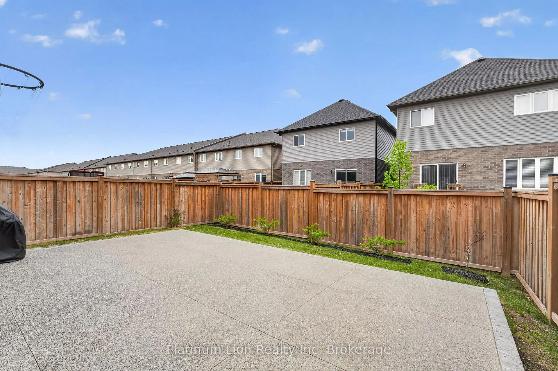 Photo 46 of 62 Bethune Avenue, Hamilton, Rural Glanbrook — HOMEH