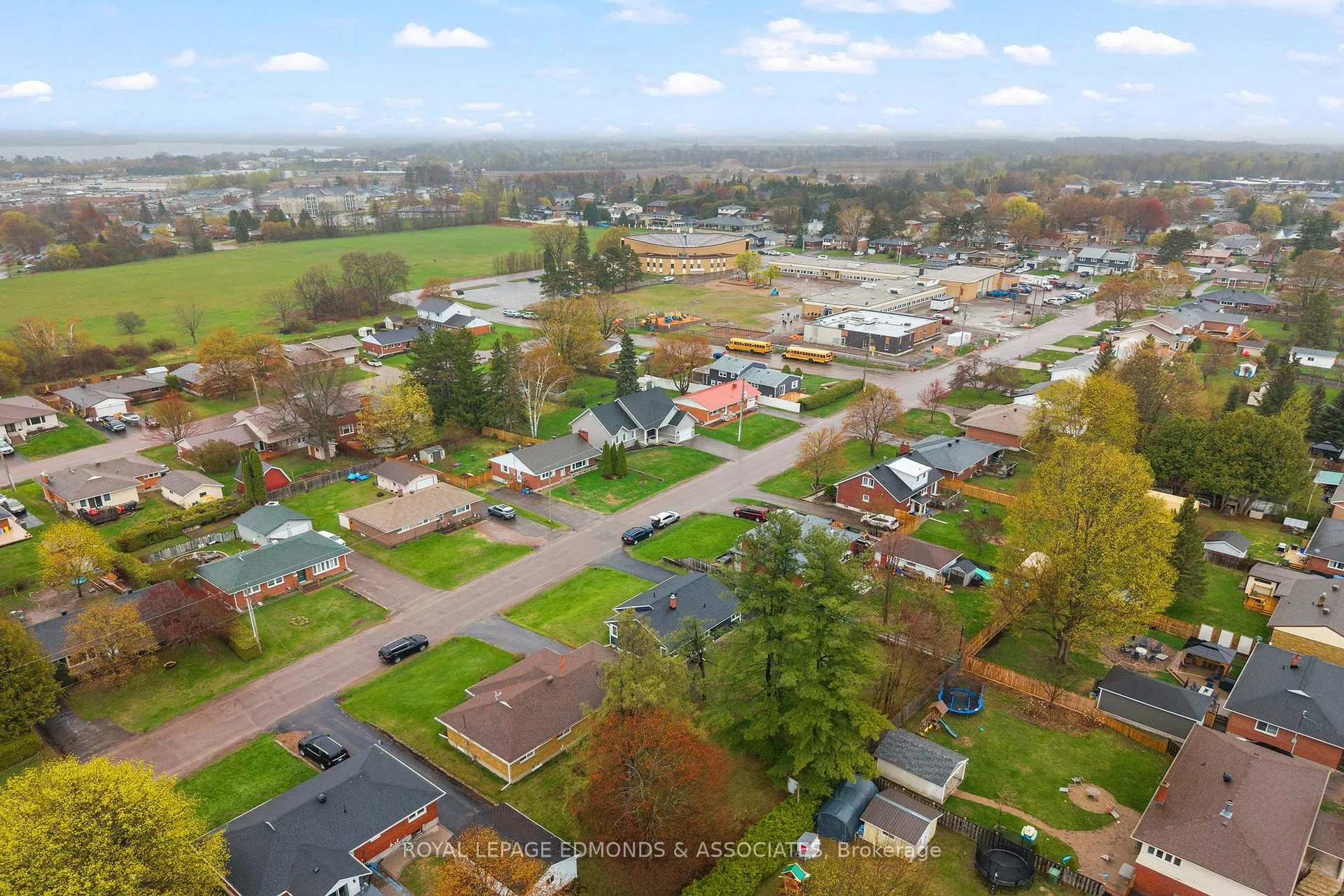 Photo 50 of 266 Clemow Avenue, Pembroke — HOMEH