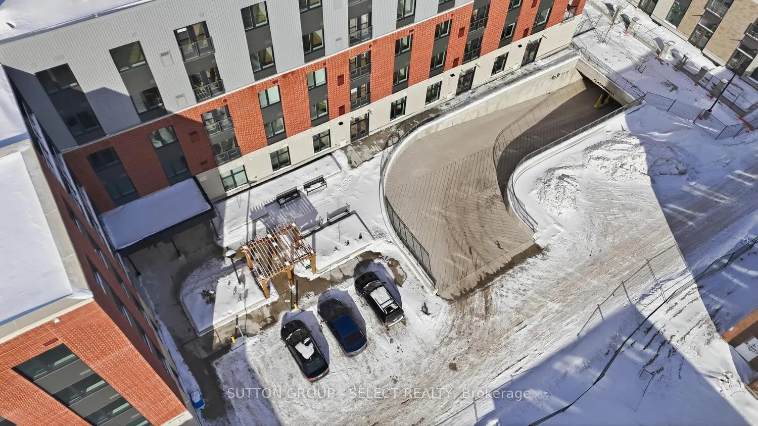 Photo 3 of Unit 101, 351 Hill Street, London, East K — HOMEH