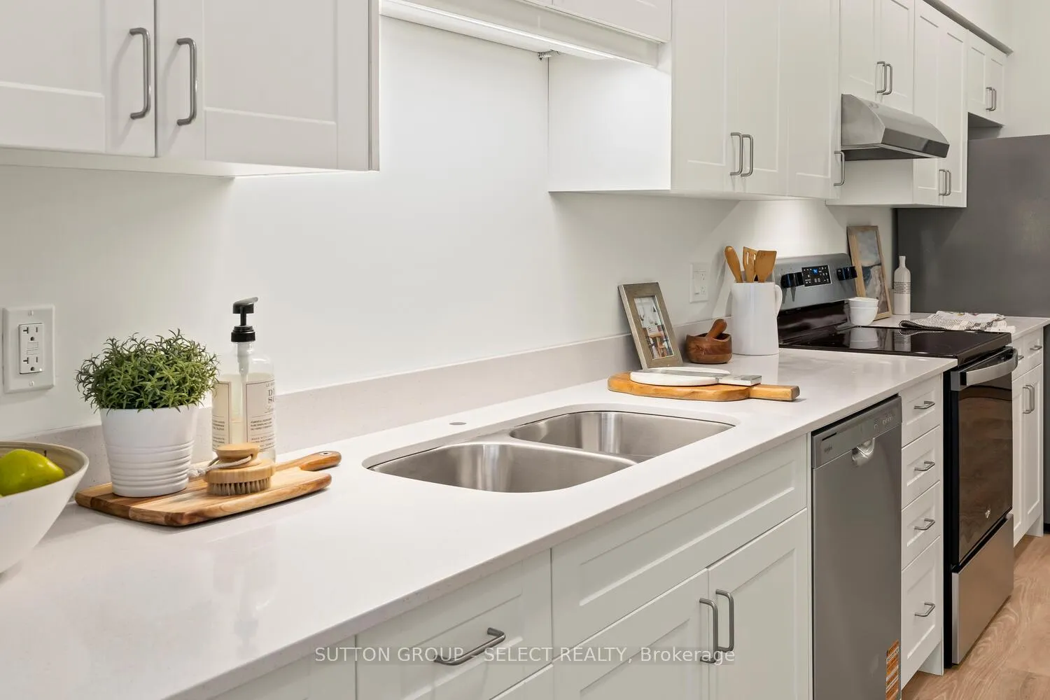 Photo 15 of Unit 101, 351 Hill Street, London, East K — HOMEH