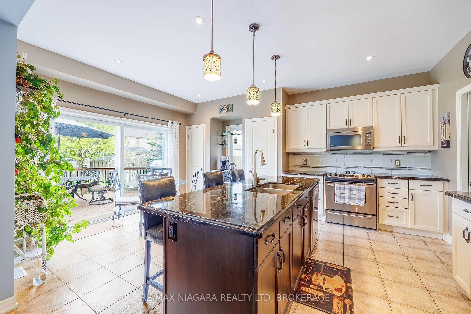 Photo 13 of 5744 Jake Crescent, Niagara Falls, Forestview — HOMEH