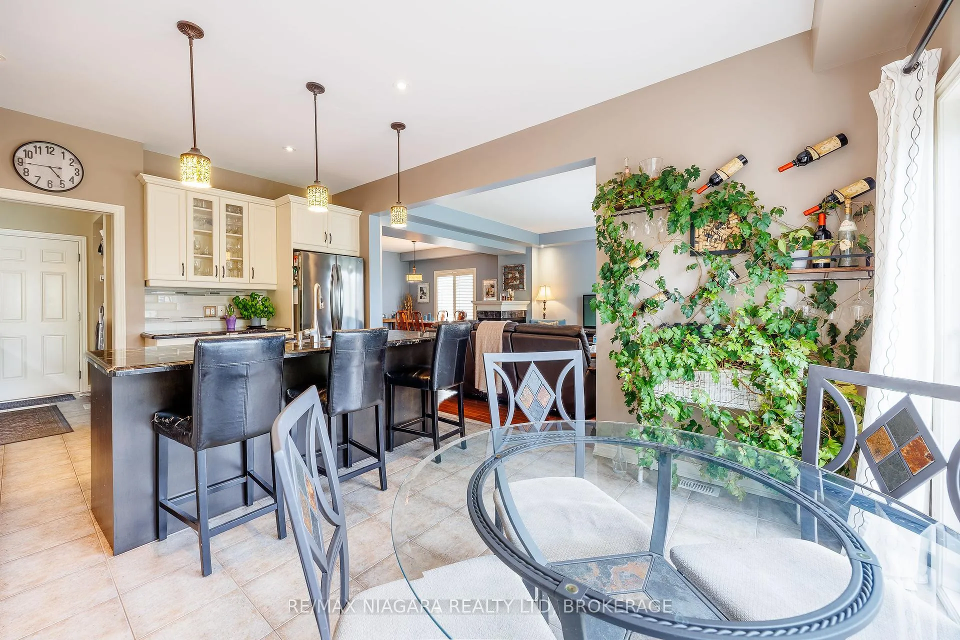 Photo 15 of 5744 Jake Crescent, Niagara Falls, Forestview — HOMEH