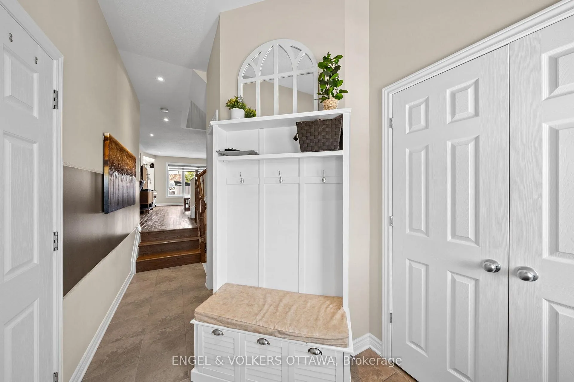 Photo 3 of 107 Mancini Way, Ottawa, Barrhaven - Strandherd — HOMEH