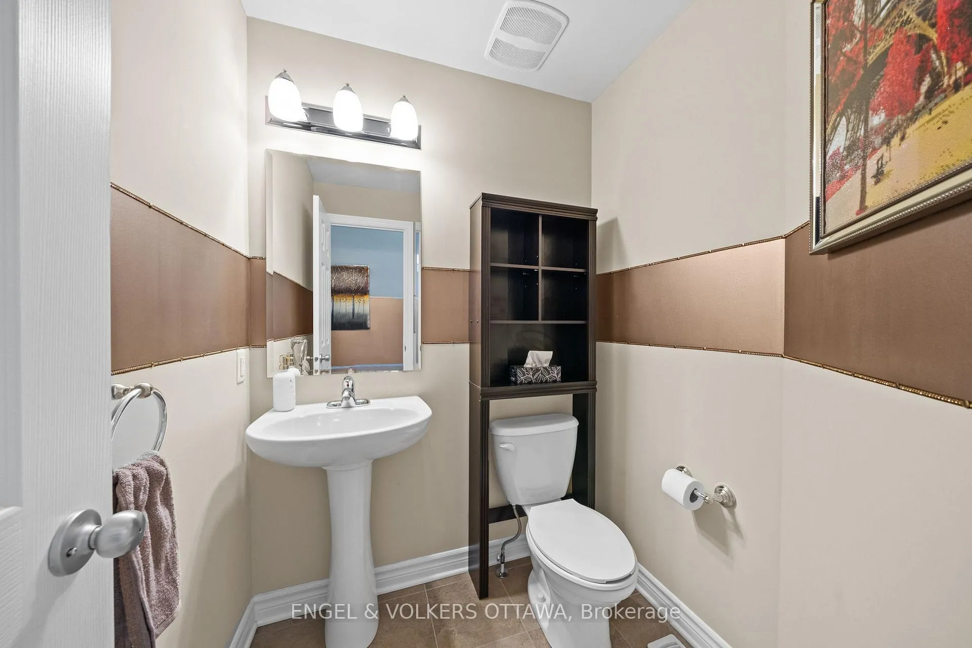 Photo 4 of 107 Mancini Way, Ottawa, Barrhaven - Strandherd — HOMEH