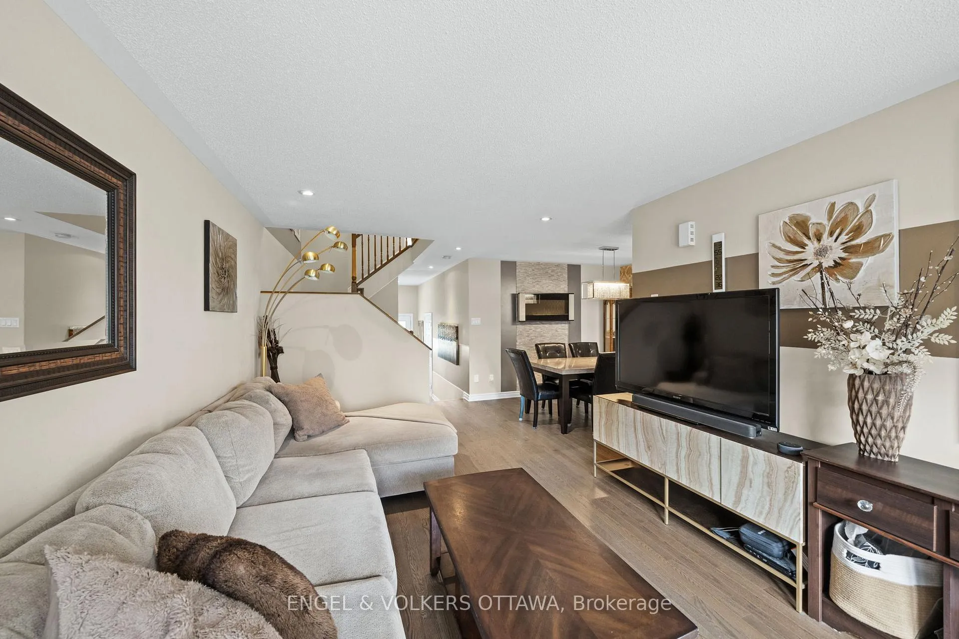 Photo 6 of 107 Mancini Way, Ottawa, Barrhaven - Strandherd — HOMEH