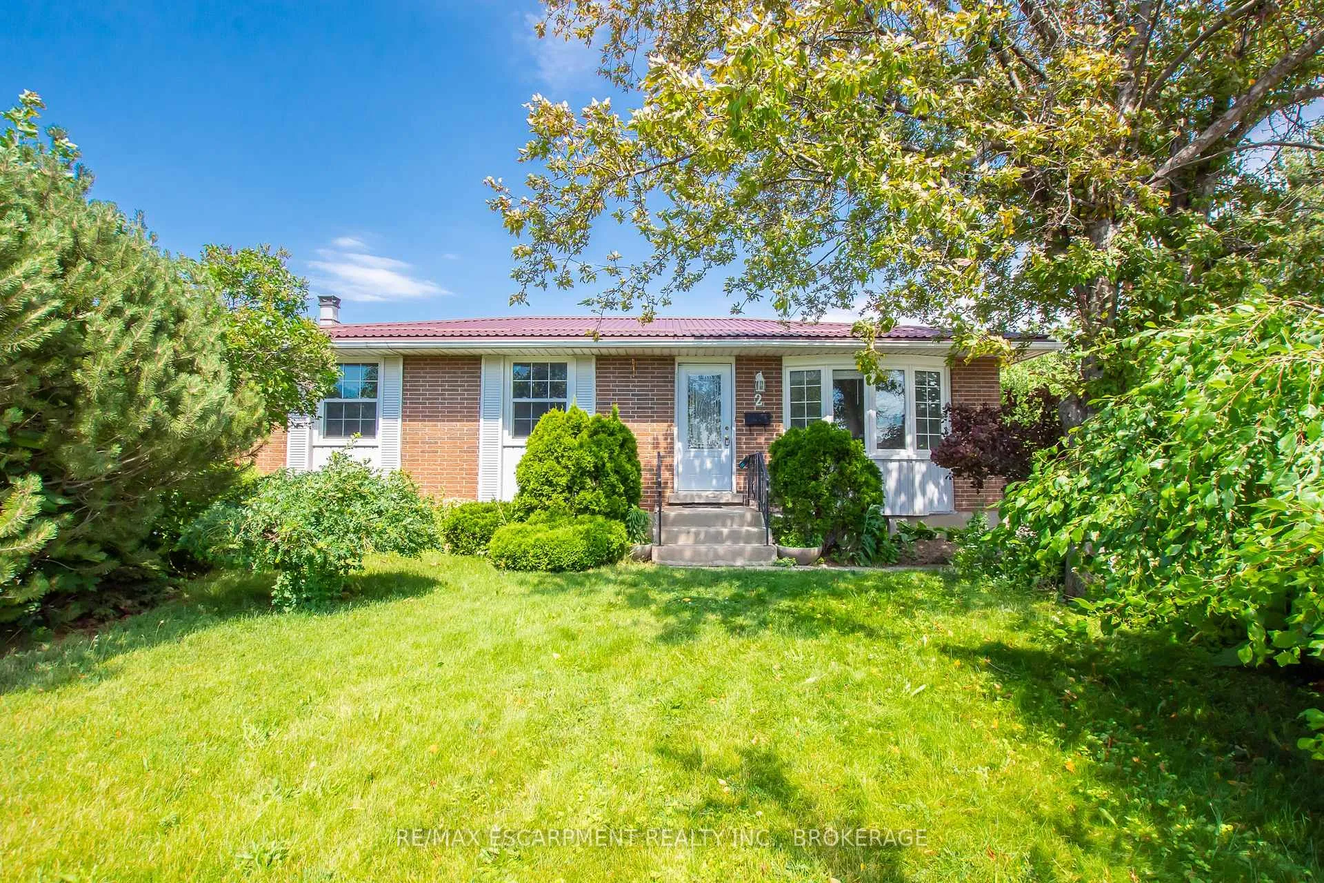 Photo 1 of Unit Main, 2 Wolfdale Place, St. Catharines, Lakeport — HOMEH