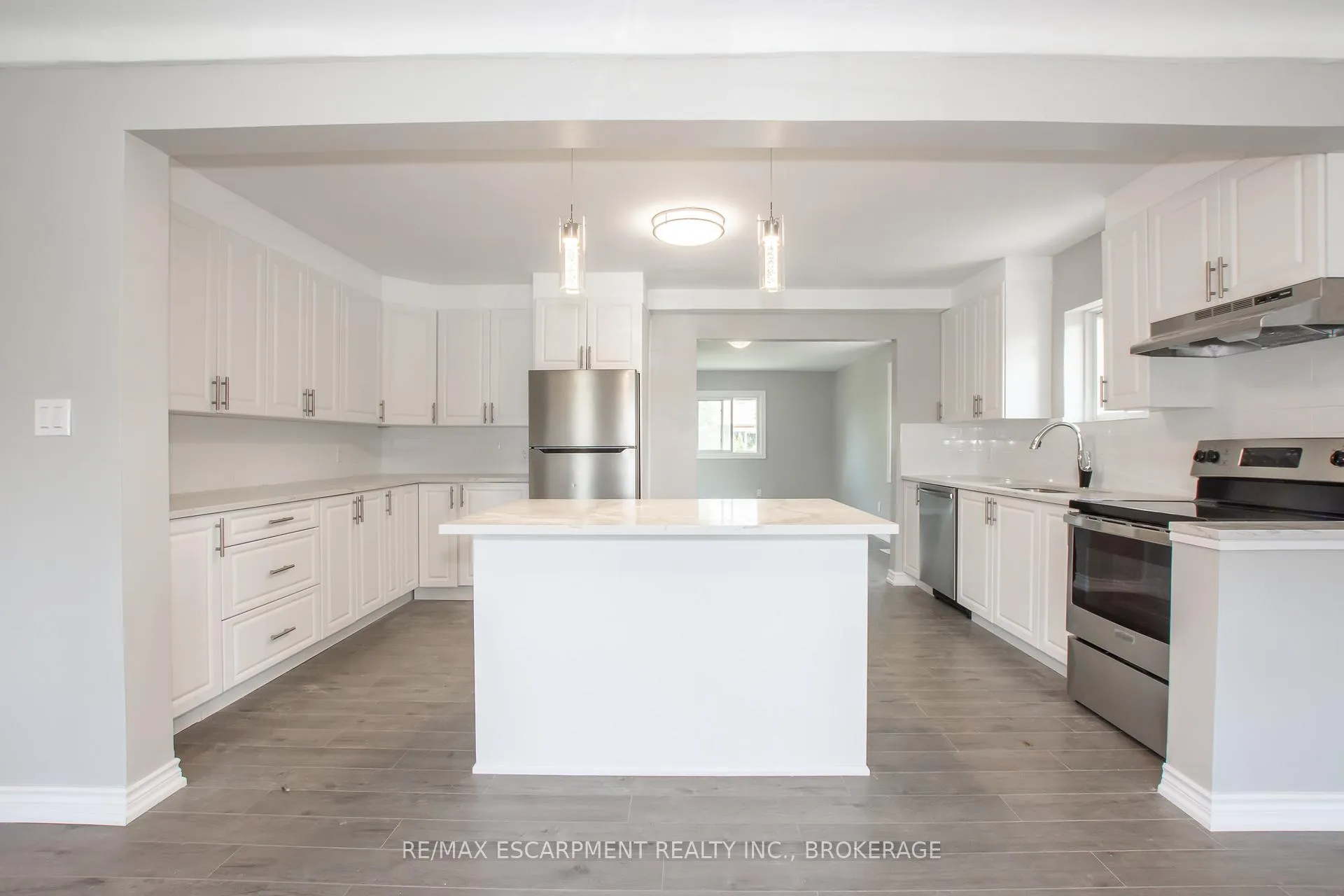 Photo 11 of Unit Main, 2 Wolfdale Place, St. Catharines, Lakeport — HOMEH