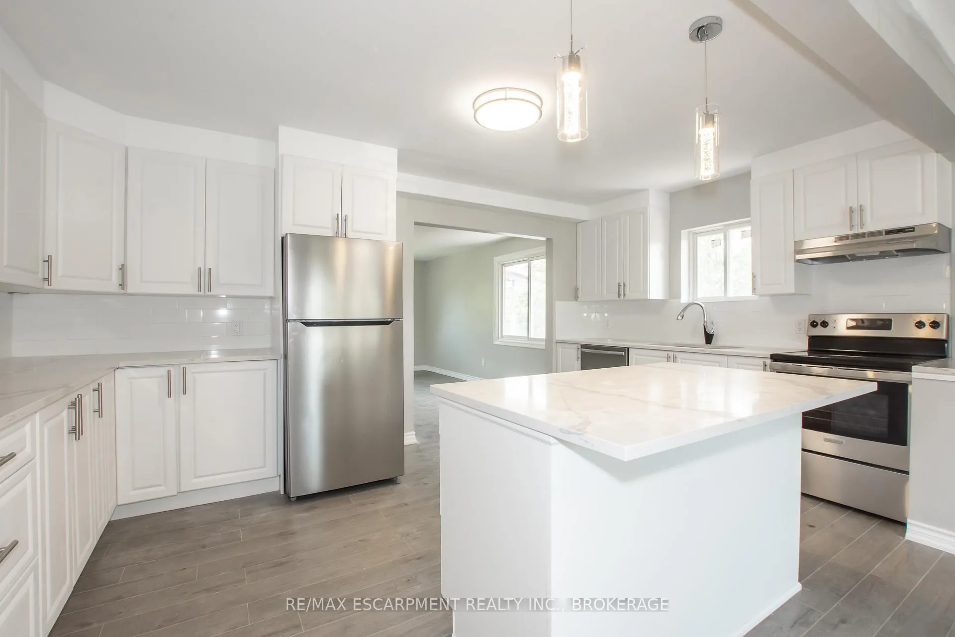 Photo 12 of Unit Main, 2 Wolfdale Place, St. Catharines, Lakeport — HOMEH