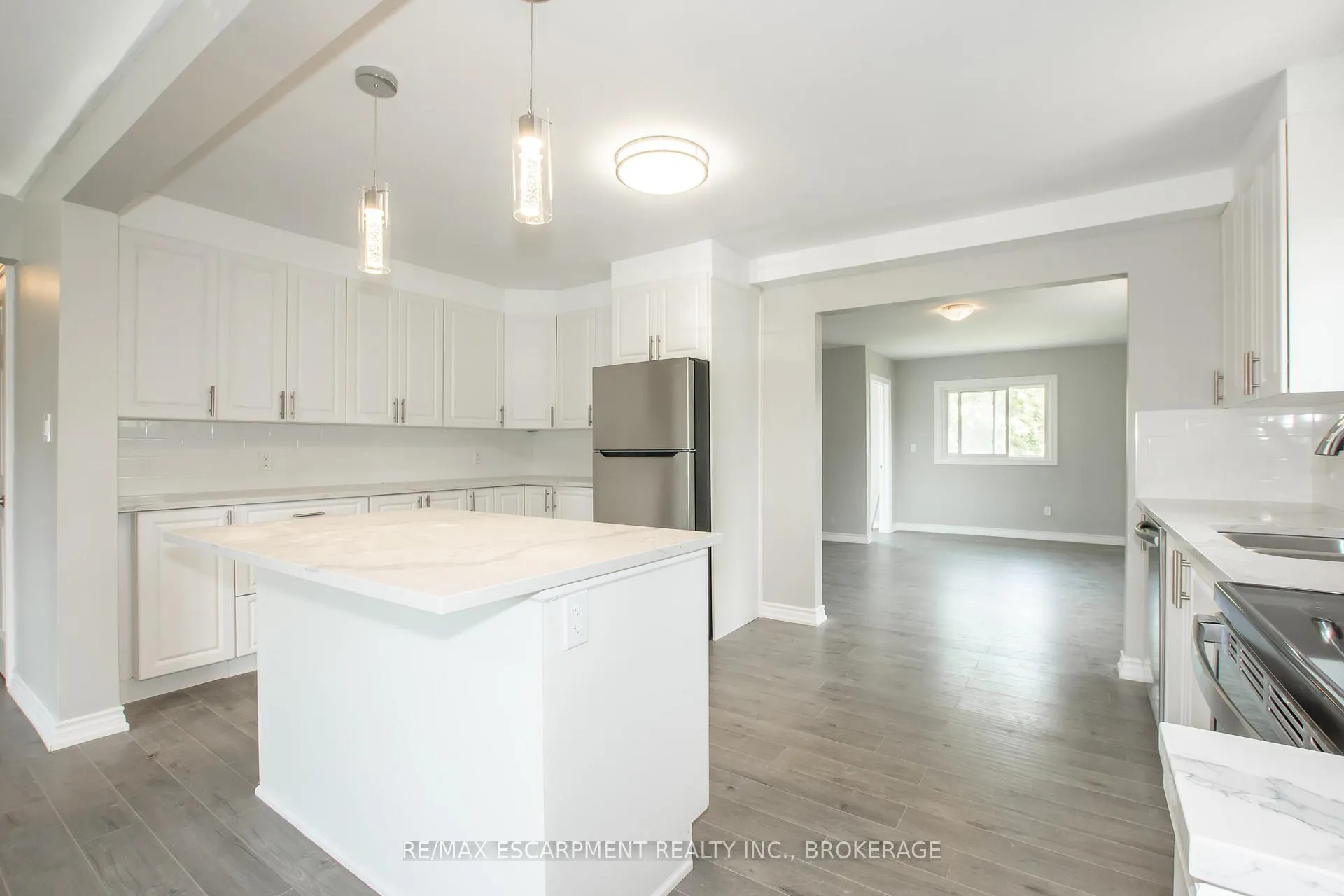 Photo 13 of Unit Main, 2 Wolfdale Place, St. Catharines, Lakeport — HOMEH