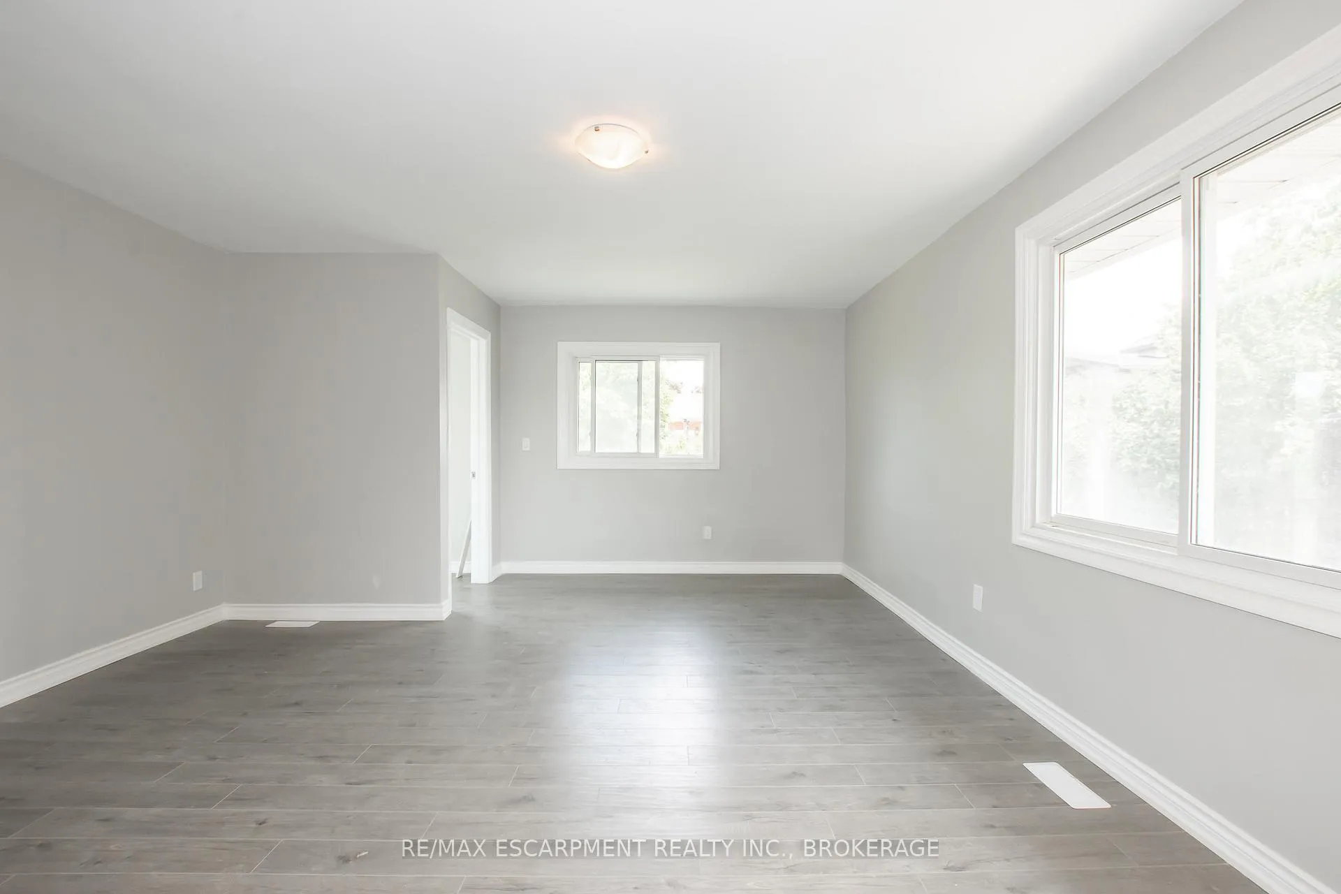 Photo 19 of Unit Main, 2 Wolfdale Place, St. Catharines, Lakeport — HOMEH