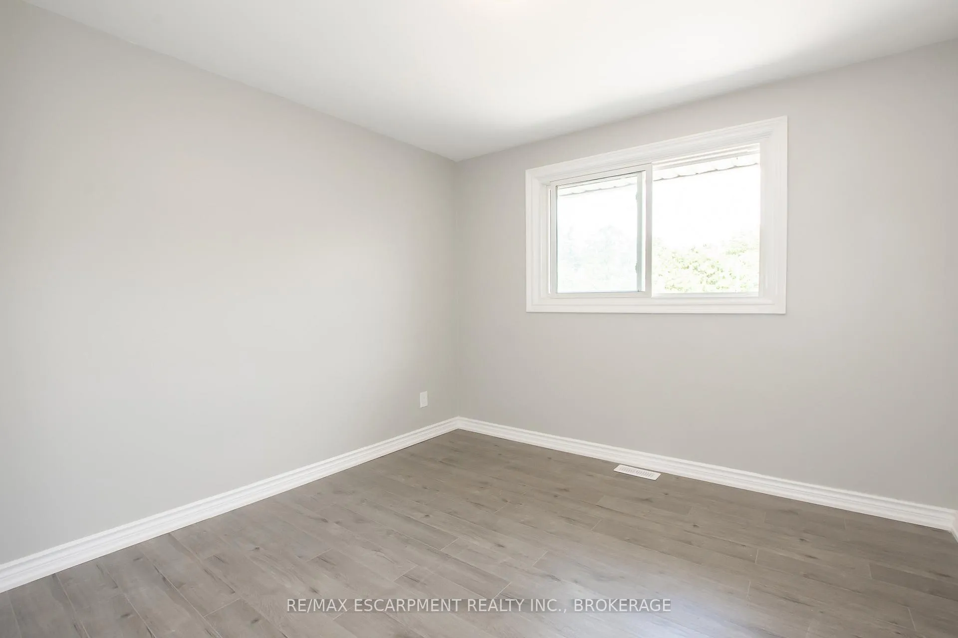 Photo 25 of Unit Main, 2 Wolfdale Place, St. Catharines, Lakeport — HOMEH