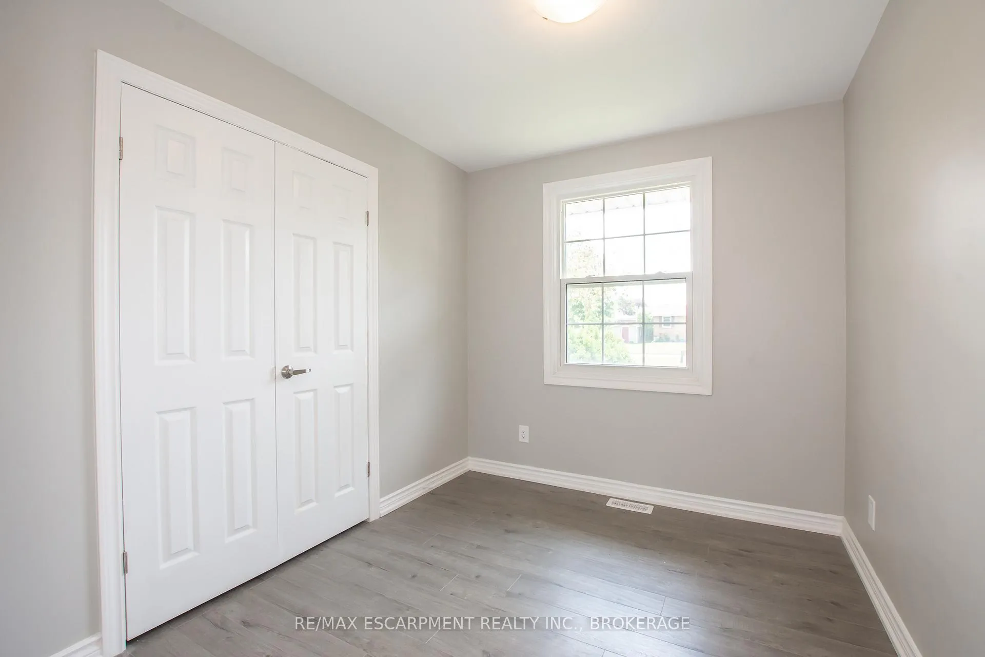 Photo 27 of Unit Main, 2 Wolfdale Place, St. Catharines, Lakeport — HOMEH