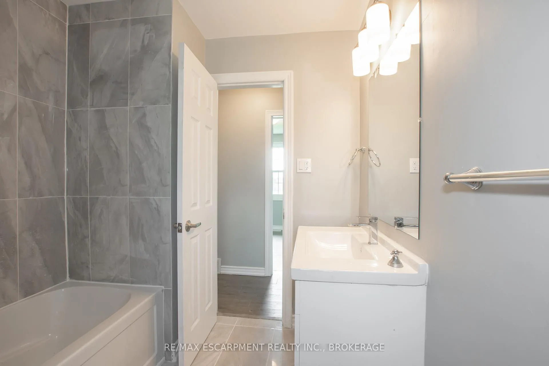 Photo 32 of Unit Main, 2 Wolfdale Place, St. Catharines, Lakeport — HOMEH
