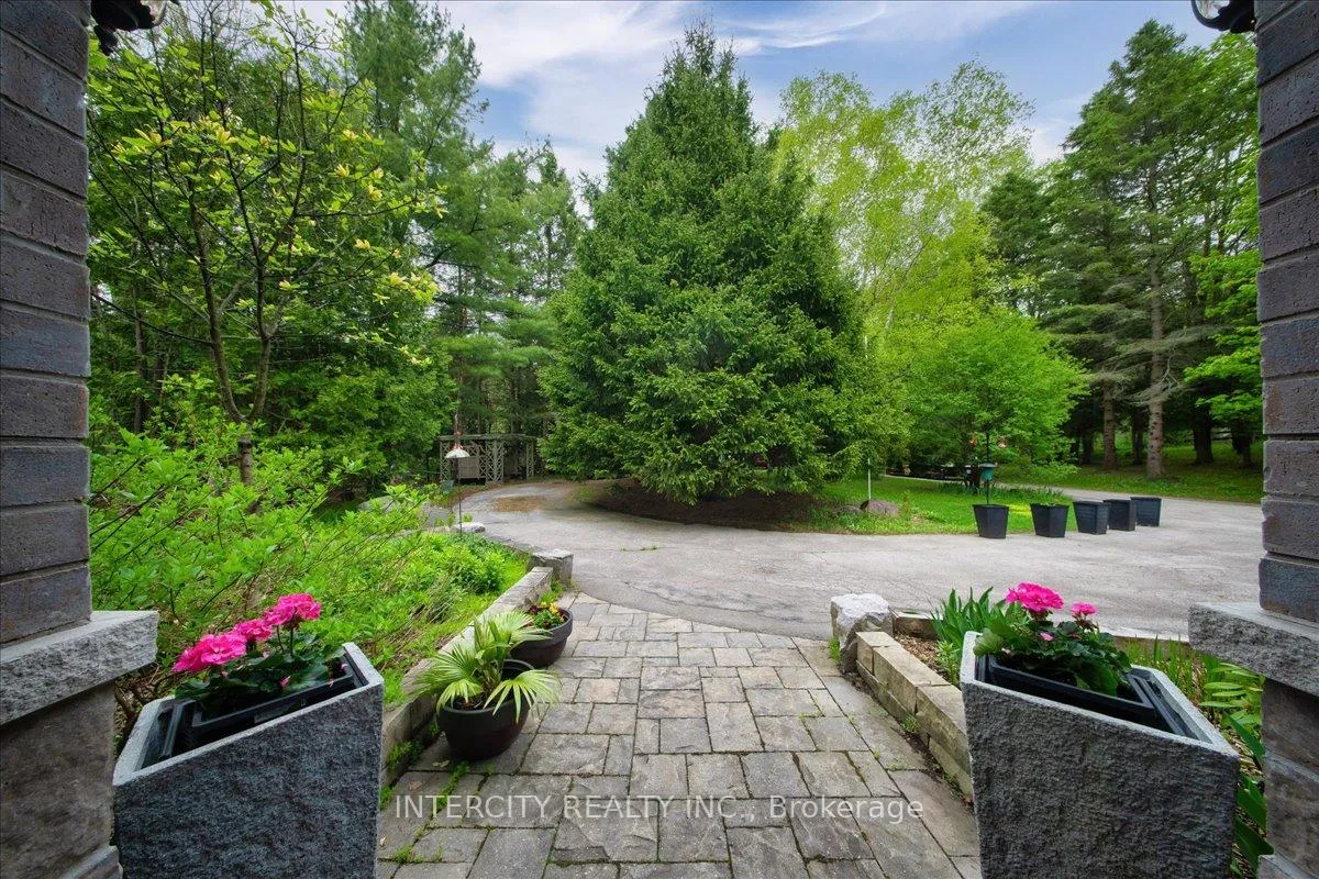 Photo 7 of 15600 7th Concession Road, King, Pottageville — HOMEH