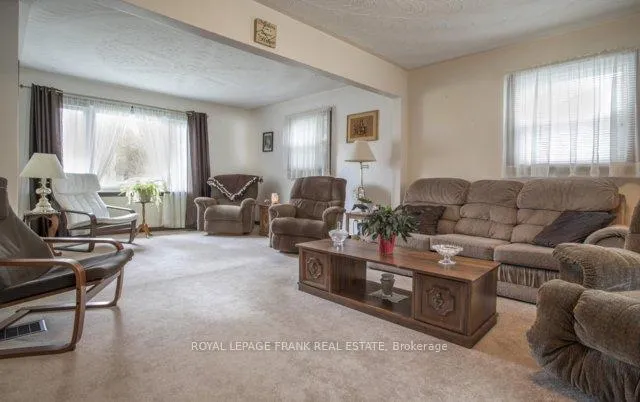 Photo 5 of 43 Toronto Street, Clarington, Newcastle — HOMEH