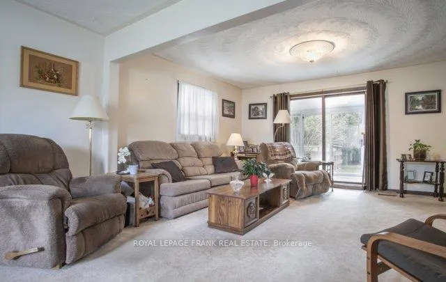 Photo 6 of 43 Toronto Street, Clarington, Newcastle — HOMEH